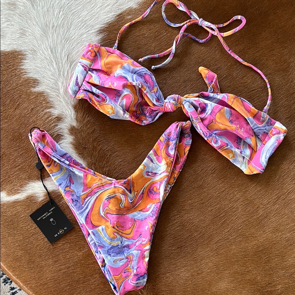 Skatie Bikini NWT